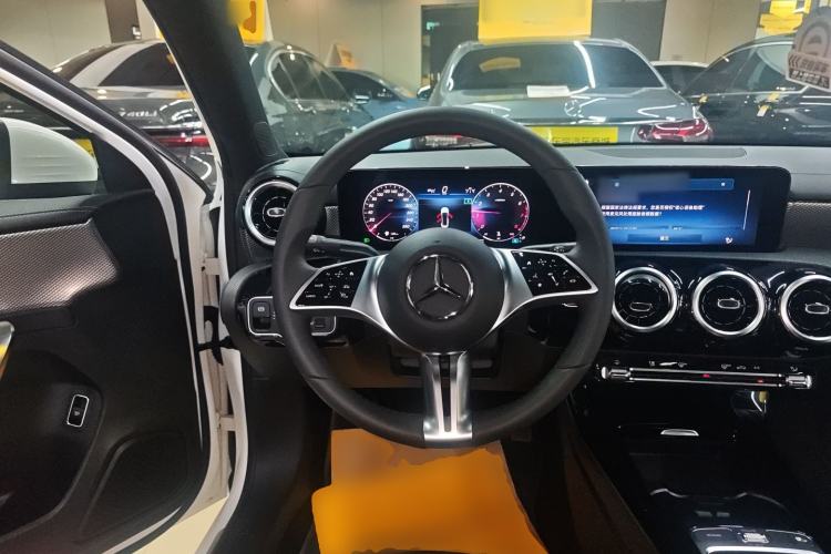 Used Mercedes-Benz A-Class 2025 A 180 L Steering Wheel