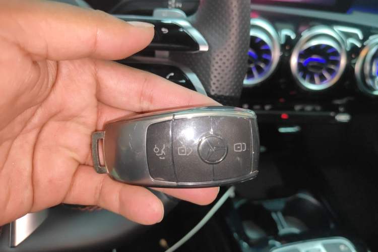 Used Mercedes-Benz A-Class 2025 Facelifted A 200 L Fashion Edition Vehicle Key