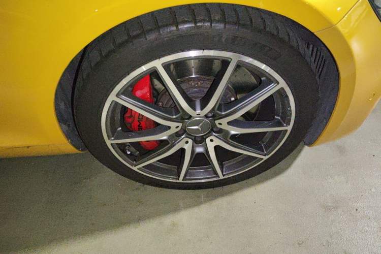 Used Mercedes-Benz AMG GT 2015 AMG GT S Right Front Wheel Hub
