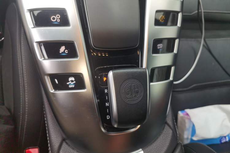 Used Mercedes-Benz AMG GT 2019 AMG GT 50 four-door sports car Gear Lever