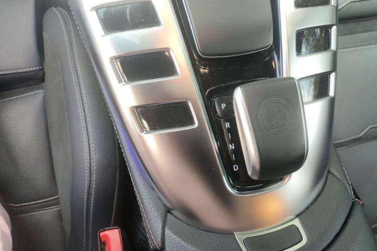 Used Mercedes-Benz AMG GT 2019 AMG GT 50 four-door sports car Gear Lever