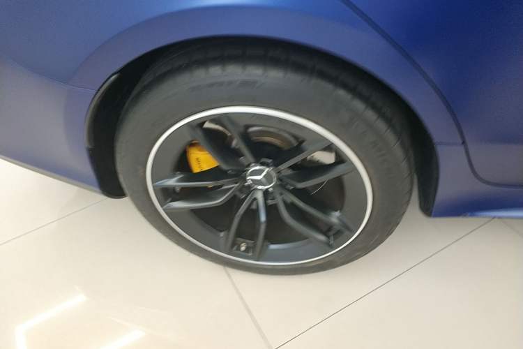 Used Mercedes-Benz AMG GT 2019 AMG GT 50 four-door sports car Right Rear Wheel Hub