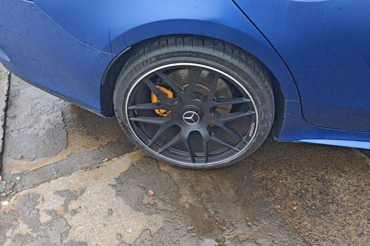 Used Mercedes-Benz AMG GT 2019 AMG GT 50 four-door sports car Right Rear Wheel Hub