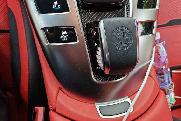 Used Mercedes-Benz AMG GT 2019 AMG GT 50 four-door sports car Gear Lever