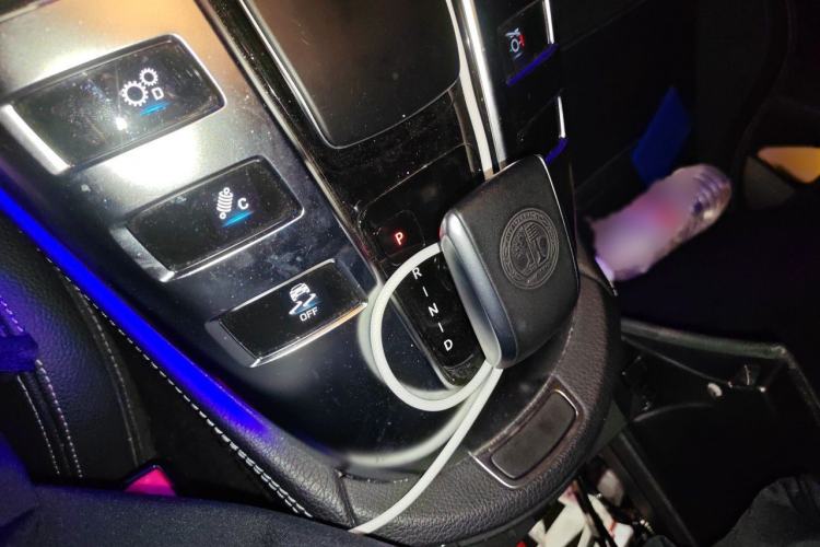 Used Mercedes-Benz AMG GT 2019 AMG GT 50 four-door sports car Gear Lever