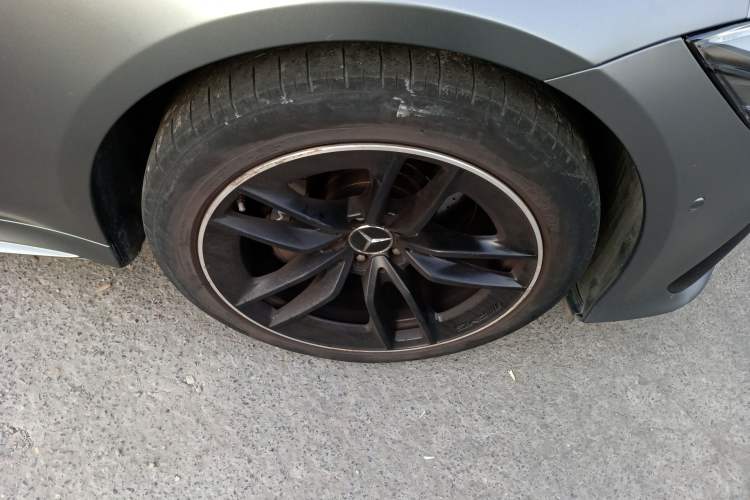 Used Mercedes-Benz AMG GT 2019 AMG GT 50 four-door sports car Right Front Wheel Hub