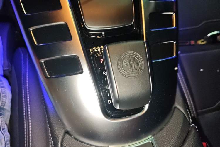 Used Mercedes-Benz AMG GT 2019 AMG GT 50 four-door sports car Gear Lever