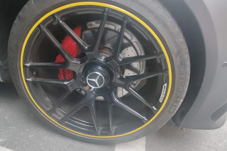 Used Mercedes-Benz AMG GT 2019 AMG GT 50 four-door sports car Right Front Wheel Hub