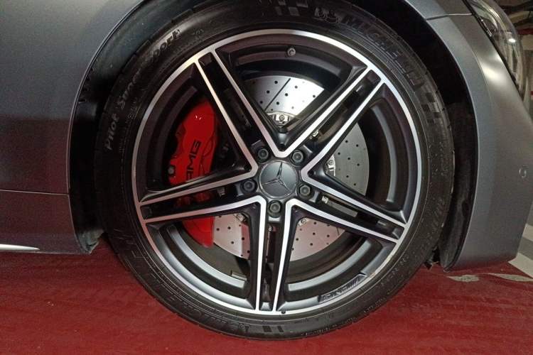 Used Mercedes-Benz AMG GT 2019 AMG GT C Convertible Right Front Wheel Hub