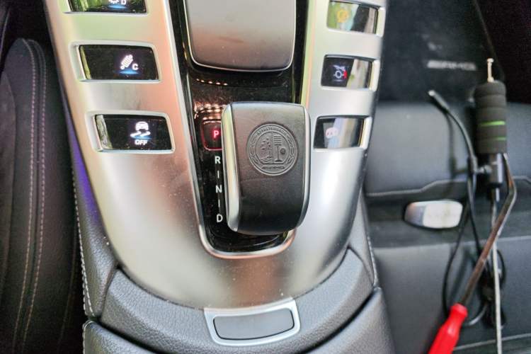 Used Mercedes-Benz AMG GT 2019 AMG GT 50 four-door sports car Gear Lever