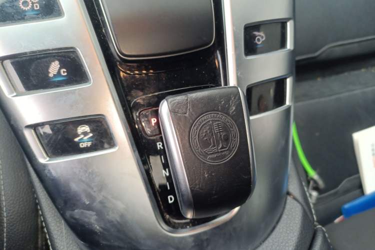 Used Mercedes-Benz AMG GT 2019 AMG GT 50 four-door sports car Gear Lever