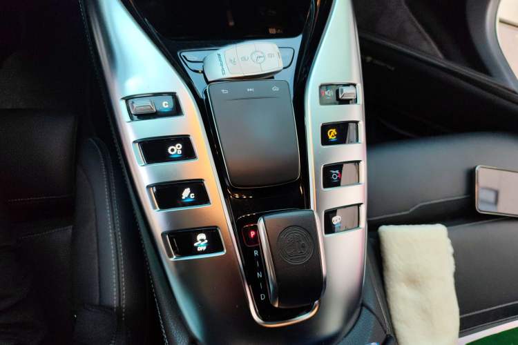 Used Mercedes-Benz AMG GT 2019 AMG GT 50 four-door sports car Gear Lever