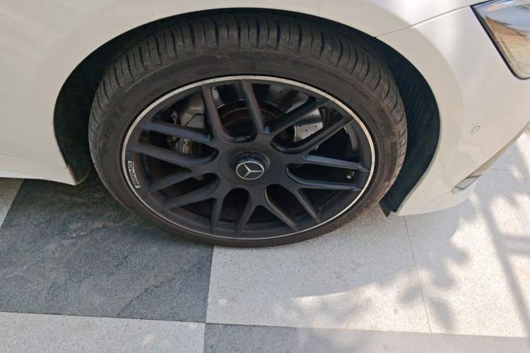 Used Mercedes-Benz AMG GT 2019 AMG GT 50 four-door sports car Right Front Wheel Hub