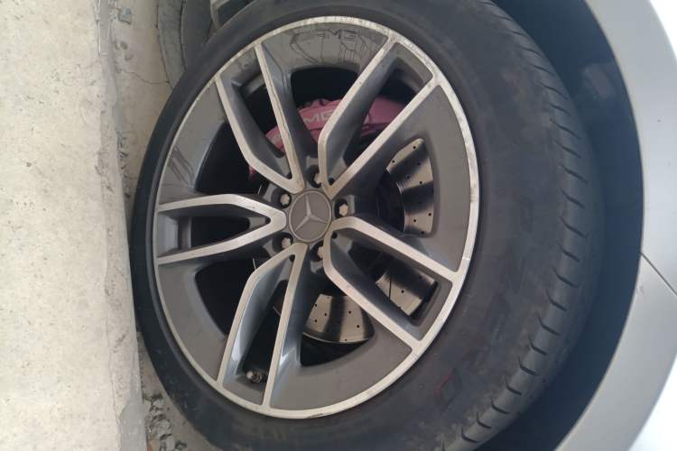 Used Mercedes-Benz AMG GT 2019 AMG GT 50 four-door sports car Right Front Wheel Hub