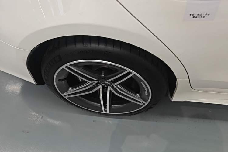 Used Mercedes-Benz AMG GT 2020 AMG GT 50 Four-Door Coupe Right Rear Wheel Hub