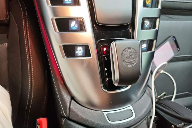 Used Mercedes-Benz AMG GT 2022 AMG GT 50 4MATIC+ Four-Door Coupe Gear Lever