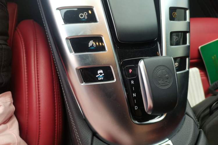 Used Mercedes-Benz AMG GT 2022 AMG GT 50 4MATIC+ Four-Door Coupe Gear Lever