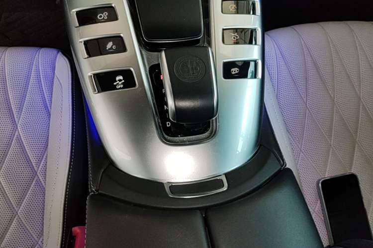 Used Mercedes-Benz AMG GT 2022 AMG GT 50 4MATIC+ Four-Door Coupe Special Edition Gear Lever