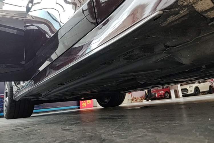 Used Mercedes-Benz AMG GT 2022 AMG GT 50 4MATIC+ Four-Door Coupe Special Edition Right Side Sill