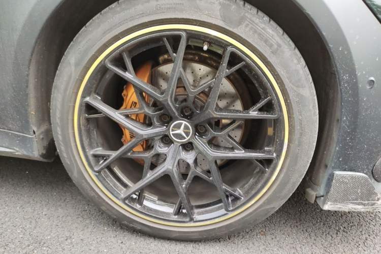 Used Mercedes-Benz AMG GT 2023 AMG GT 50 Four-Door Coupe Right Front Wheel Hub