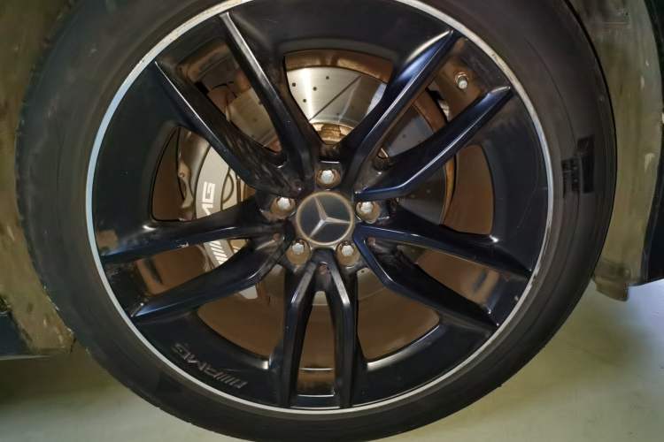 Used Mercedes-Benz AMG GT 2023 AMG GT 50 Four-Door Coupe Right Front Wheel Hub
