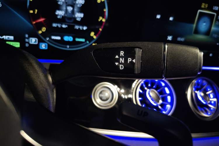 Used Mercedes-Benz AMG GT 2023 AMG GT 50 4MATIC+ Four-Door Coupe Gear Lever