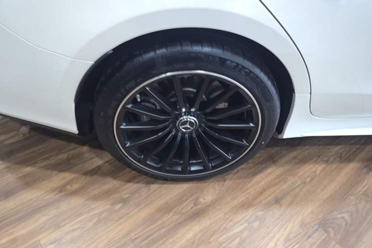 Used Mercedes-Benz AMG GT 2023 AMG GT 50 Four-Door Coupe Right Rear Wheel Hub