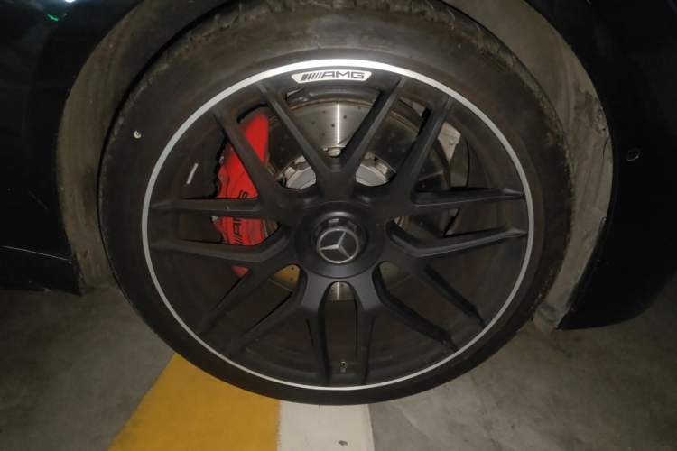 Used Mercedes-Benz AMG GT 2025 AMG GT 50 Four-Door Coupe China Special Edition Right Front Wheel Hub