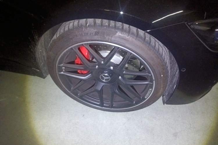Used Mercedes-Benz AMG GT 2026 Model Range: AMG GT 50 Four-Door Coupe China Special Edition Right Front Wheel Hub