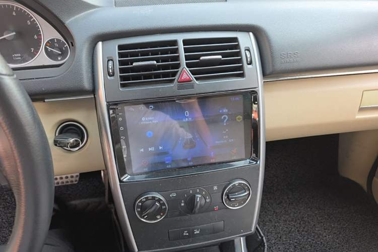Used Mercedes-Benz B-Class 2009 B 200 Fashion Model Audio And AC Panel