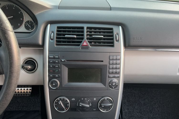 Used Mercedes-Benz B-Class 2009 B 200 Fashion Model Audio And AC Panel