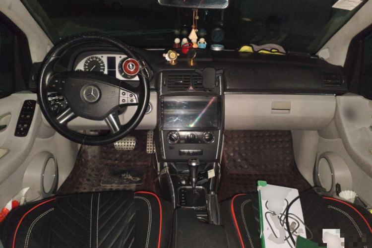 Used Mercedes-Benz B-Class 2009 B 200 Luxury Model Center Console