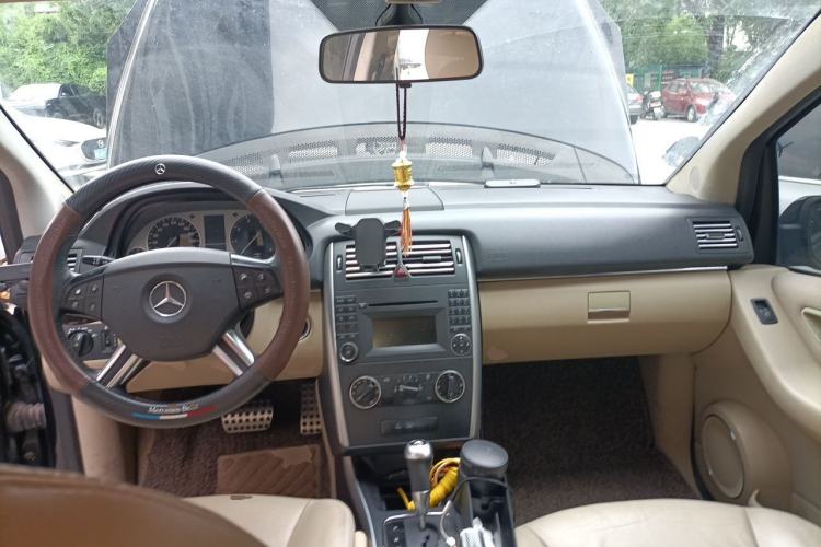Used Mercedes-Benz B-Class 2009 B 200 Fashion Model Center Console