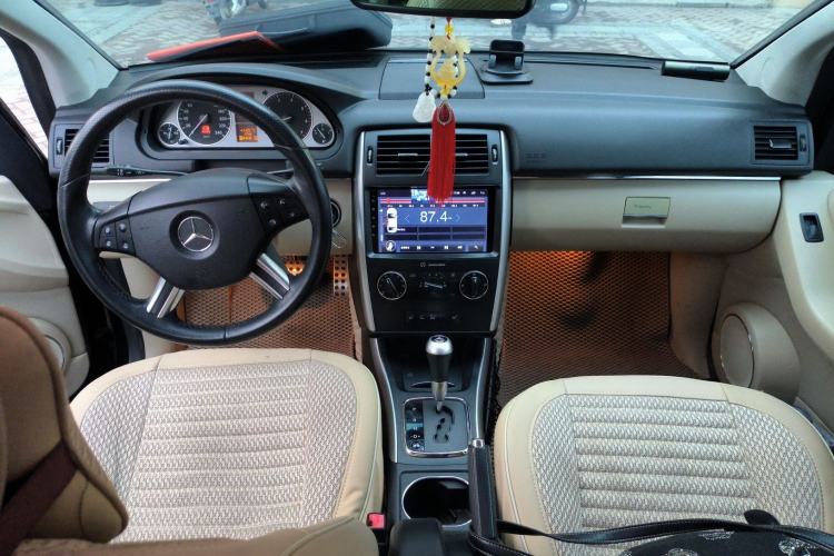 Used Mercedes-Benz B-Class 2009 B 200 Luxury Model Center Console
