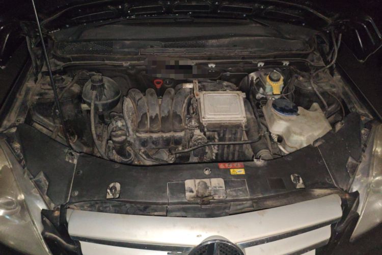 Used Mercedes-Benz B-Class 2009 B 200 Luxury Model Engine Bay