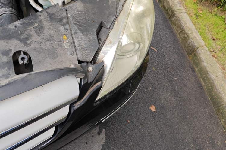 Used Mercedes-Benz B-Class 2009 B 200 Luxury Model Engine Bay Left