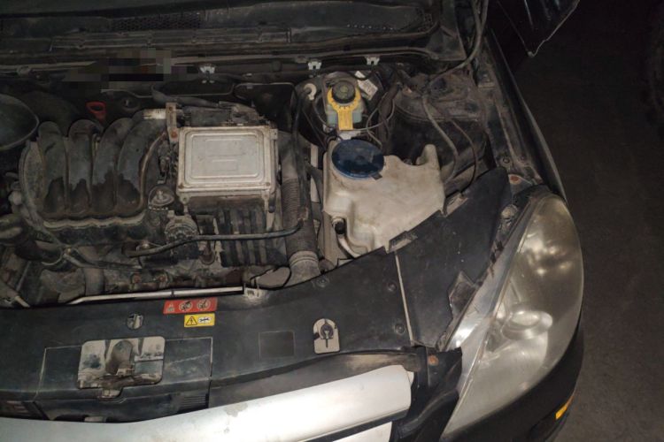 Used Mercedes-Benz B-Class 2009 B 200 Luxury Model Engine Bay Left