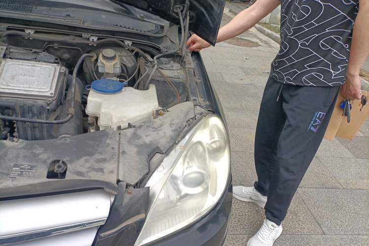 Used Mercedes-Benz B-Class 2009 B 200 Fashion Model Engine Bay Left
