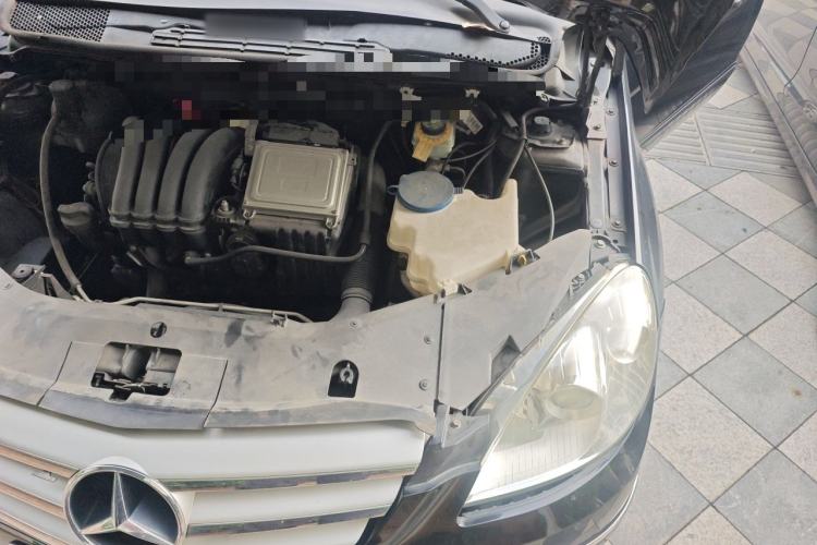 Used Mercedes-Benz B-Class 2009 B 200 Fashion Model Engine Bay Left