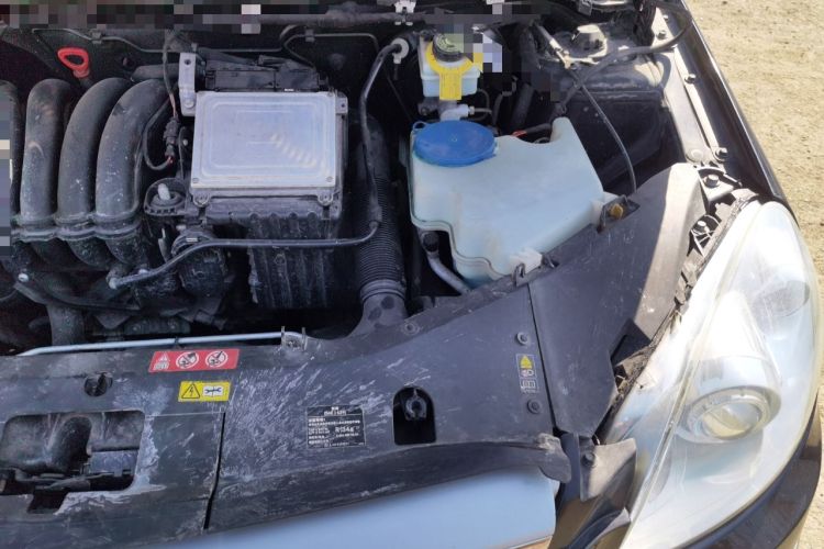 Used Mercedes-Benz B-Class 2009 B 200 Luxury Model Engine Bay Left
