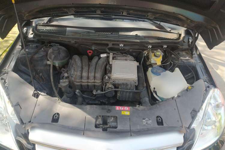 Used Mercedes-Benz B-Class 2009 B 200 Fashion Model Engine Bay