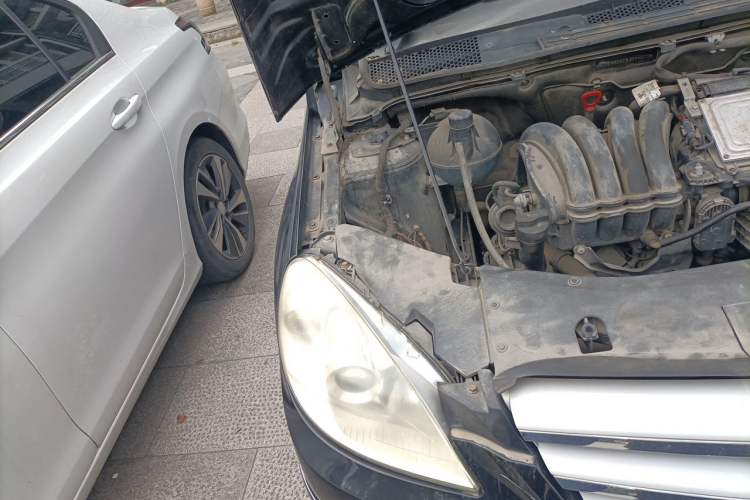 Used Mercedes-Benz B-Class 2009 B 200 Fashion Model Engine Bay Right