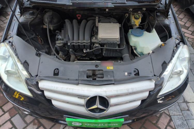 Used Mercedes-Benz B-Class 2009 B 200 Luxury Model Engine Bay