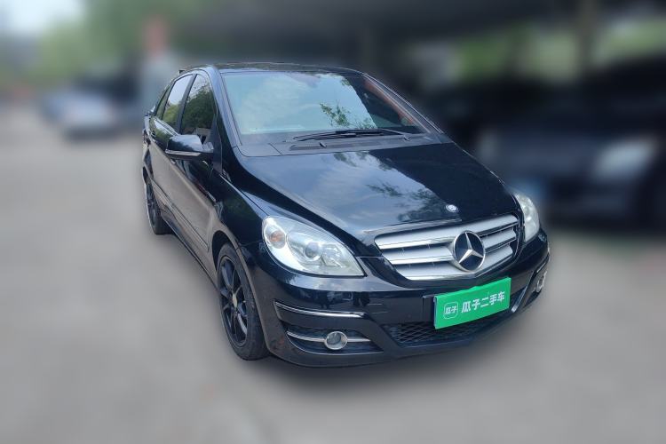 Used Mercedes-Benz B-Class 2009 B 200 Fashion Model Front Right 45 Deg