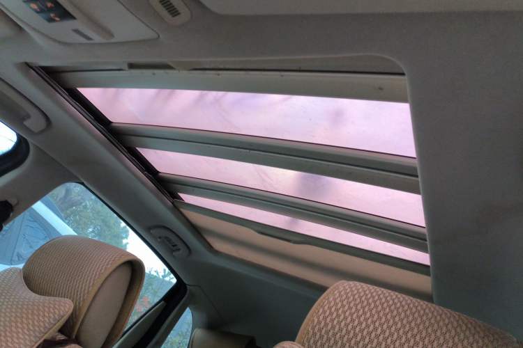 Used Mercedes-Benz B-Class 2009 B 200 Luxury Model Headliner