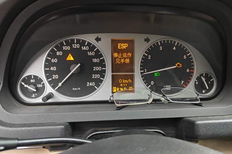 Used Mercedes-Benz B-Class 2009 B 200 Luxury Model Instrument Cluster