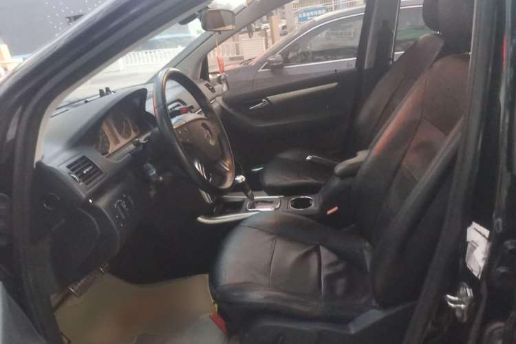 Used Mercedes-Benz B-Class 2009 B 200 Fashion Model Left Front Seat