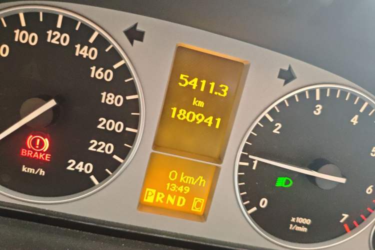 Used Mercedes-Benz B-Class 2009 B 200 Sport Edition Odometer Close Up