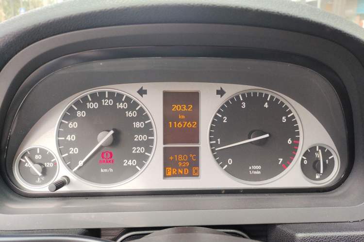 Used Mercedes-Benz B-Class 2009 B 200 Fashion Model Odometer Close Up
