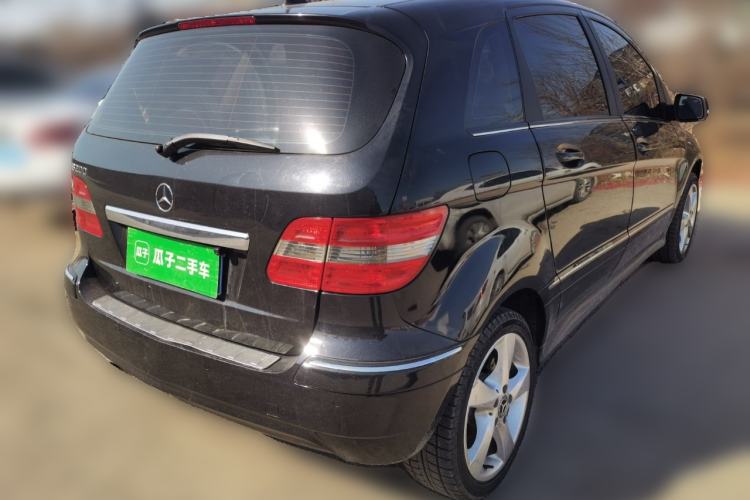 Used Mercedes-Benz B-Class 2009 B 200 Luxury Model Rear Right 45 Deg